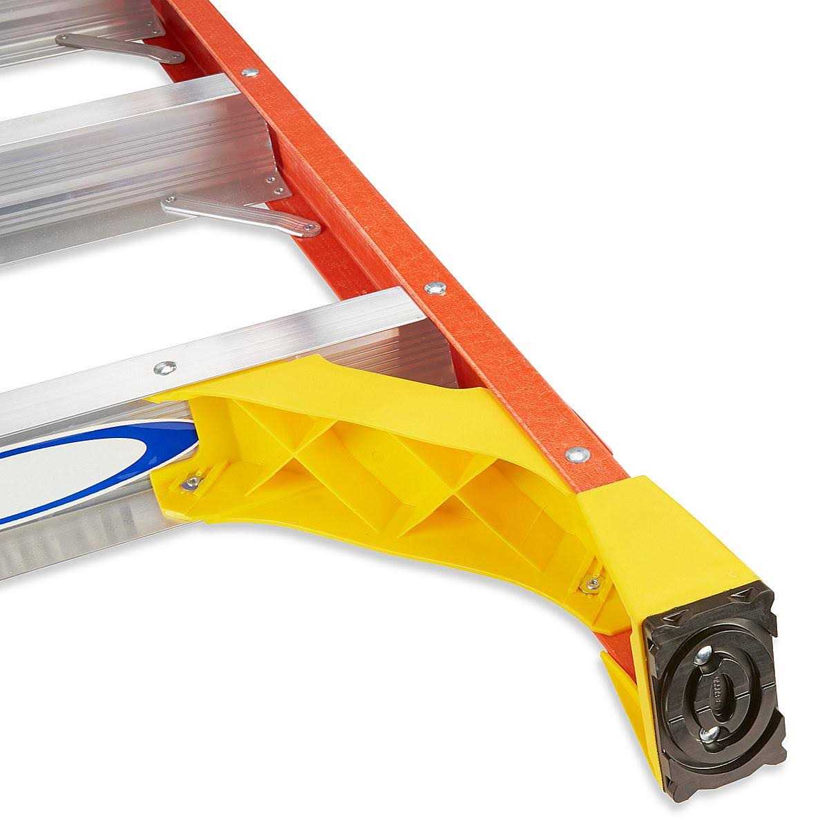 Werner FTP6208 Fiberglass Tripod Step Ladder - MT - Mrs Treak