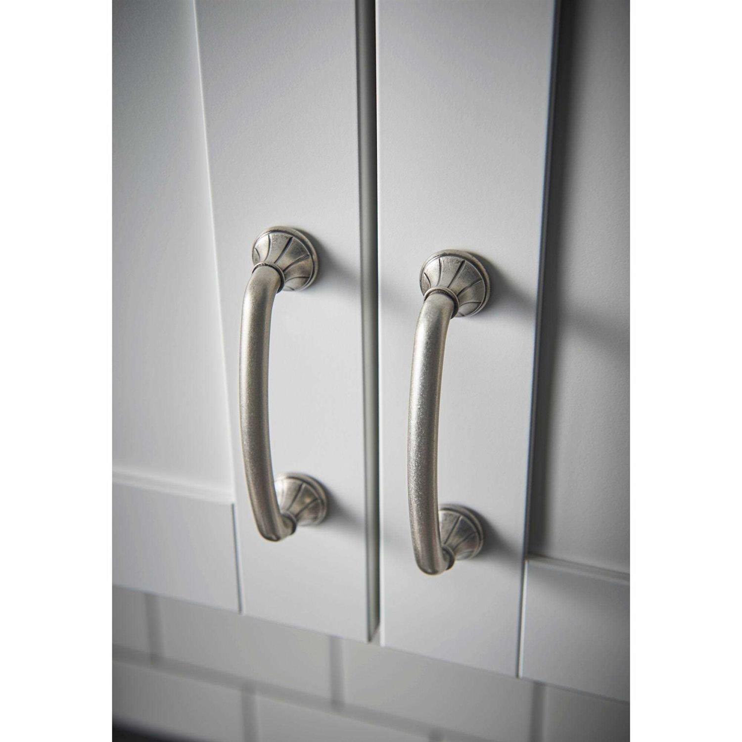 Top Knobs M927 Grace Pull - MT - Mrs Treak