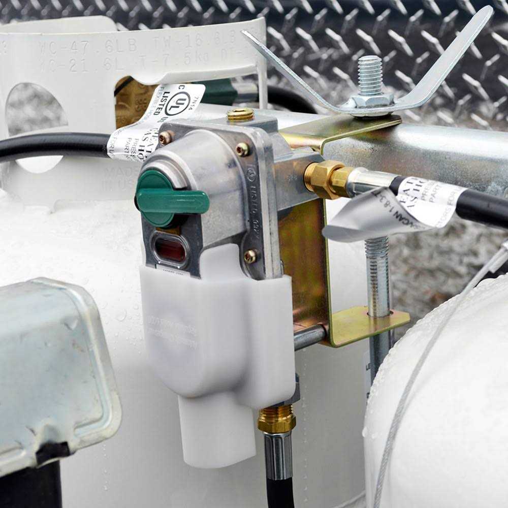 Mr. Heater 5′ Propane Hose & Regulator Assembly F273071 - MT - Mrs Treak