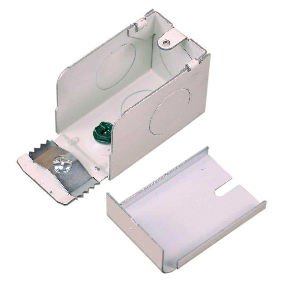 Wiremold UL2065BC Industrial Plug-In Outlet Center - MT - Mrs Treak