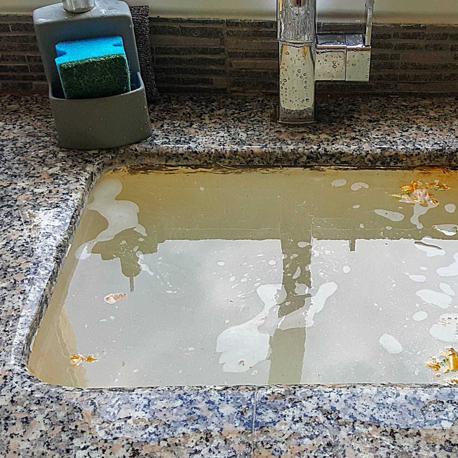 Zep Drain Defense Pipe Build-Up Remover 64 Ounces Zldc64 - MT - Mrs Treak