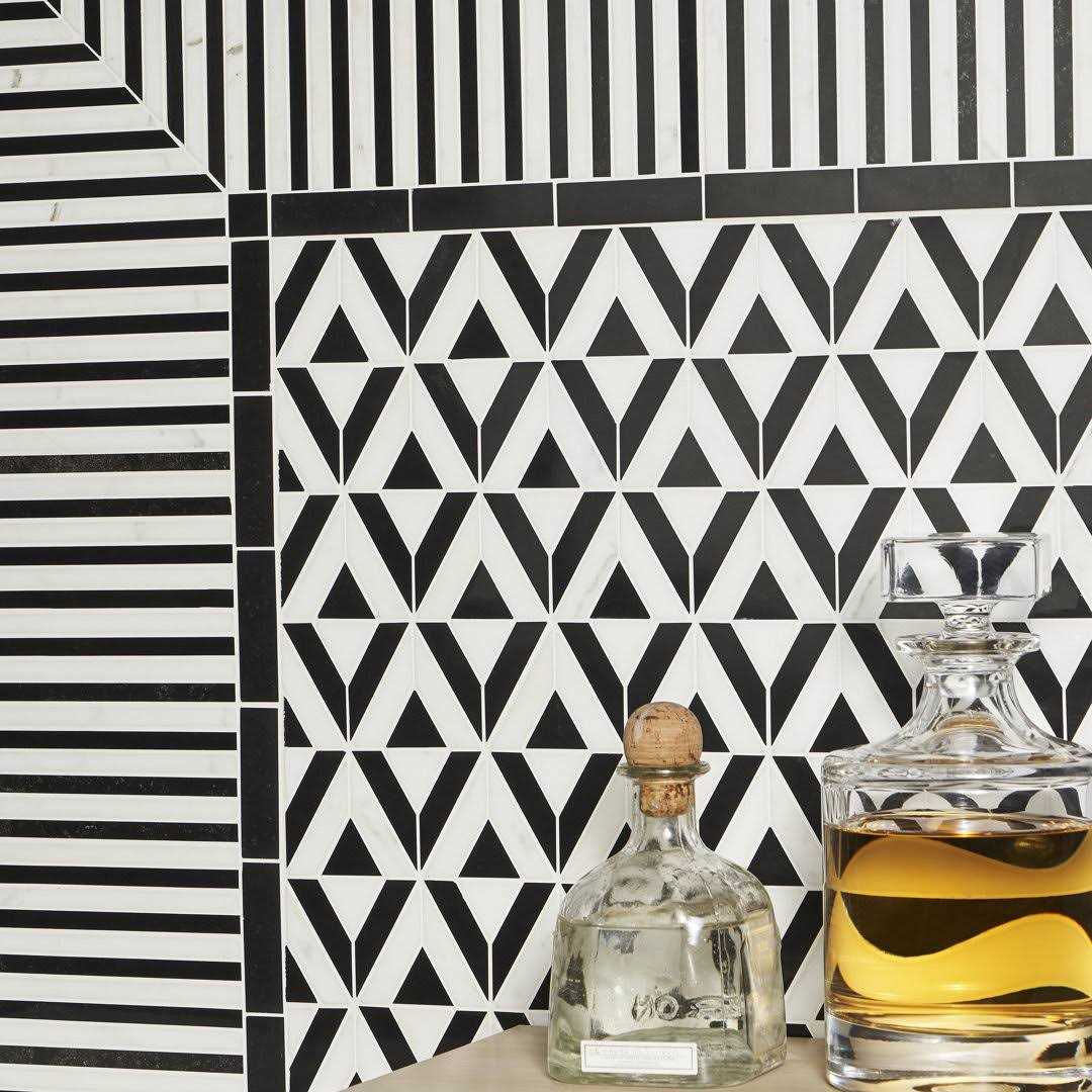 Florence WoodTek Vinyl Privacy Screen Kit with Planter Box, 44in H x 46in W x 9.5in D (1 Screen) Enclo Finish: Ash - MT - Mrs Treak