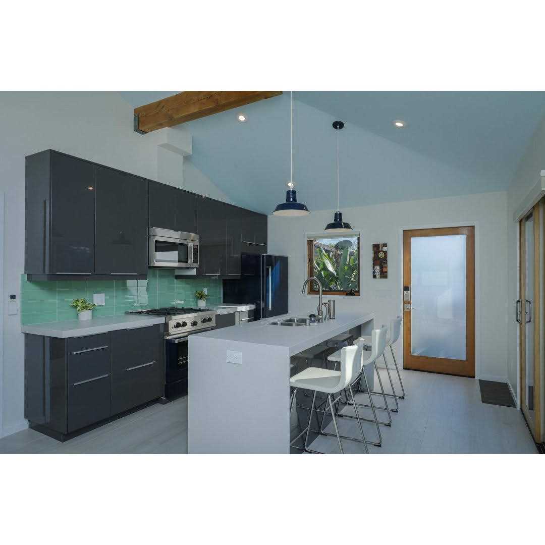 Xenon 4 x 12 Glass Mosaic Tile CNK Tile - MT - Mrs Treak