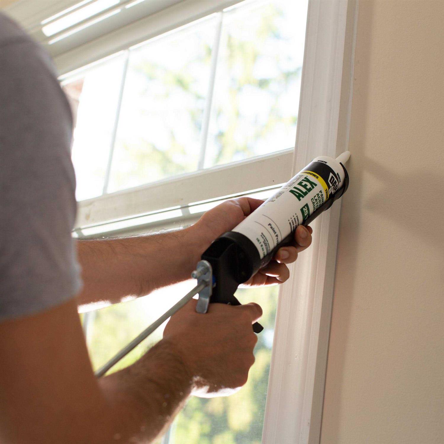 Dap 7565002110 Touch n’ Seal 110 Low GWP 1.75 PCF FR ICC Closed Cell Spray Foam Kit - MT - Mrs Treak