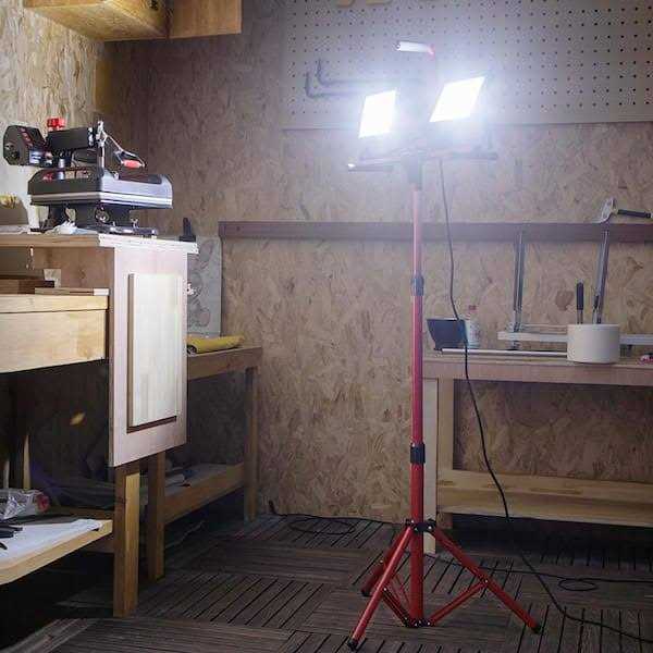 VEVOR LED Work Light with Stand Dual-head LED Work Light with 27.6-68.1 Adjustable and Foldable Tripod Stand - MT - Mrs Treak