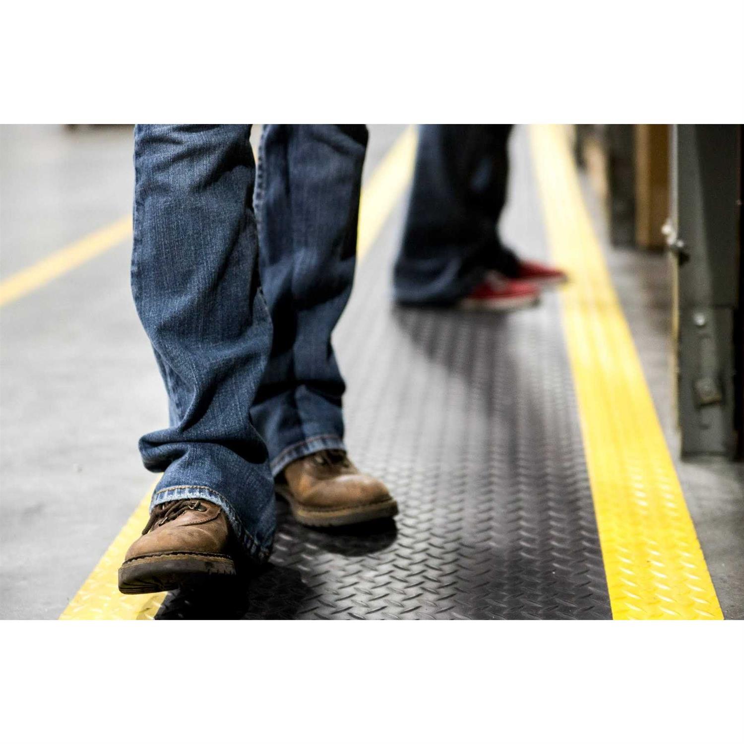 Wearwell Diamond-Plate SpongeCote Mat - MT - Mrs Treak