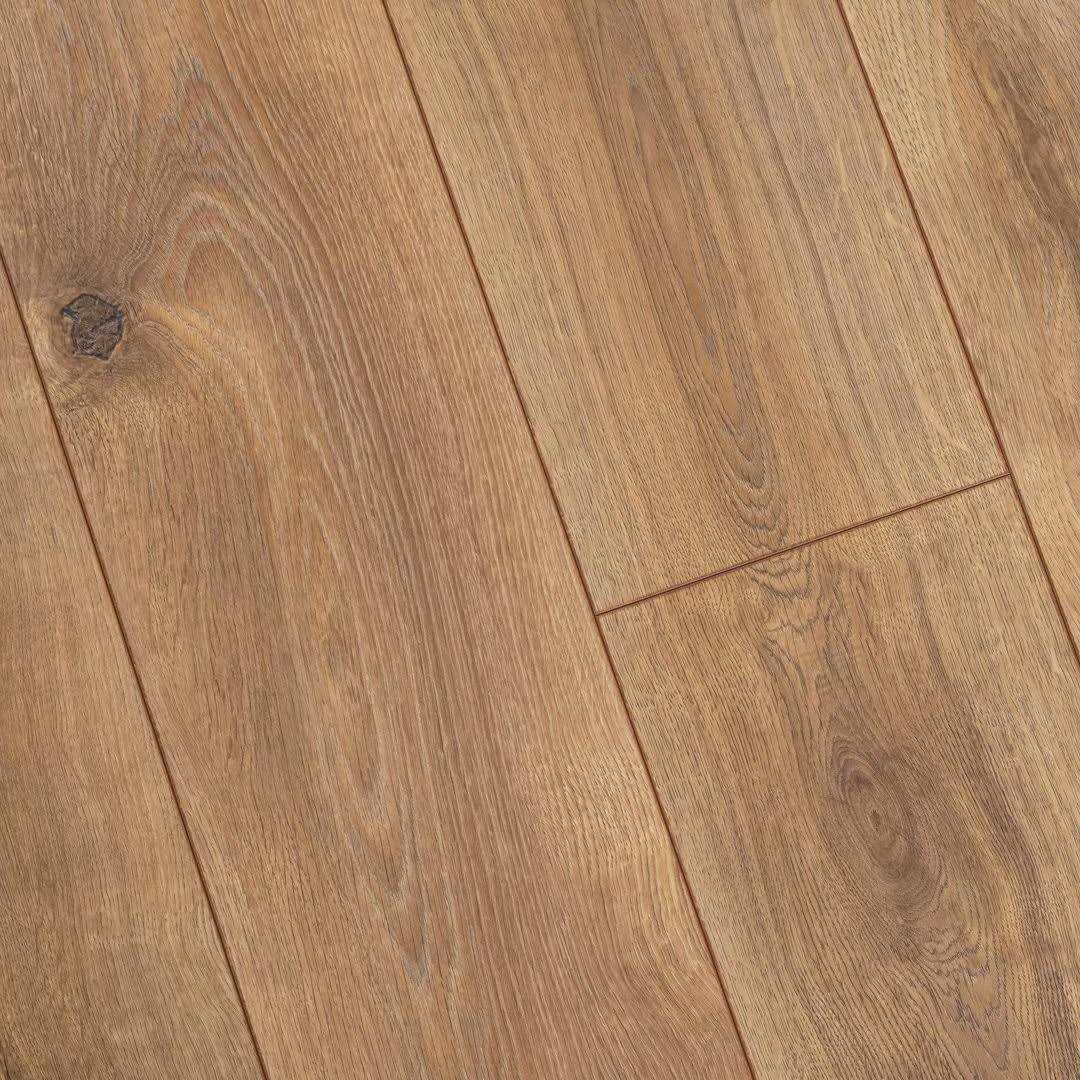 Mohawk Carrolton Oak Laminate - MT - Mrs Treak