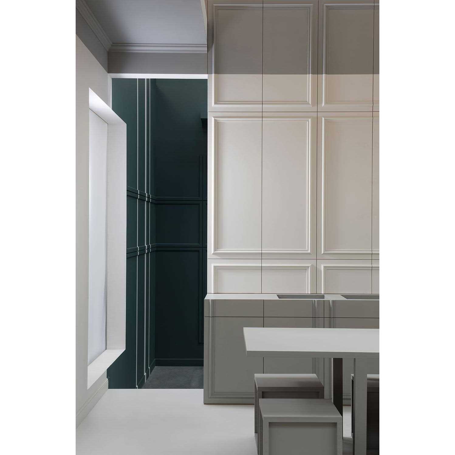 Crown Orac Decor - MT - Mrs Treak