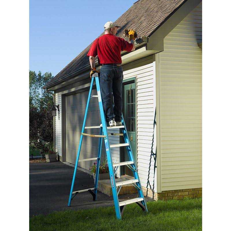 Werner Fiberglass Step Ladder - MT - Mrs Treak