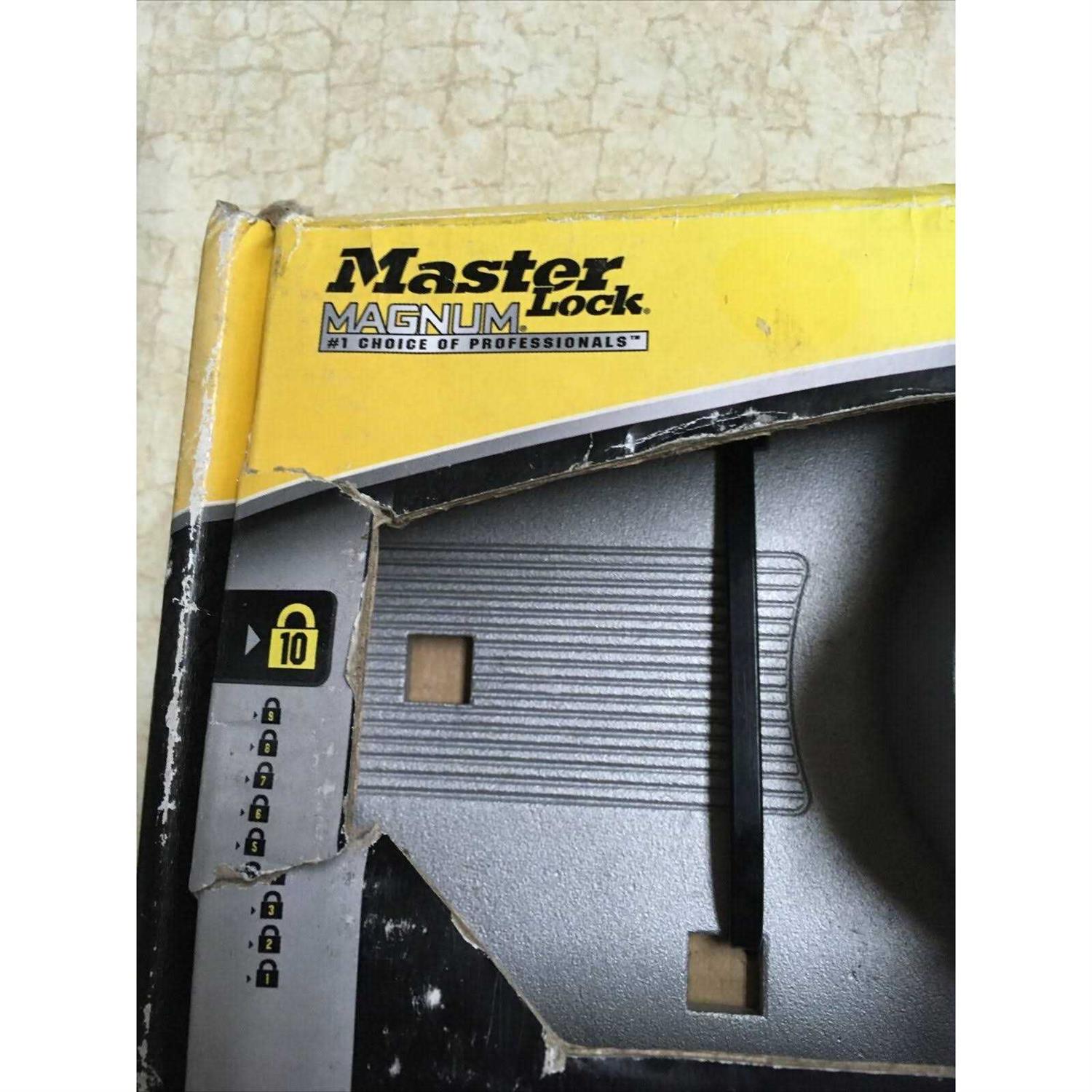 Master Lock M50XKADCCSEN Disc Padlock - MT - Mrs Treak