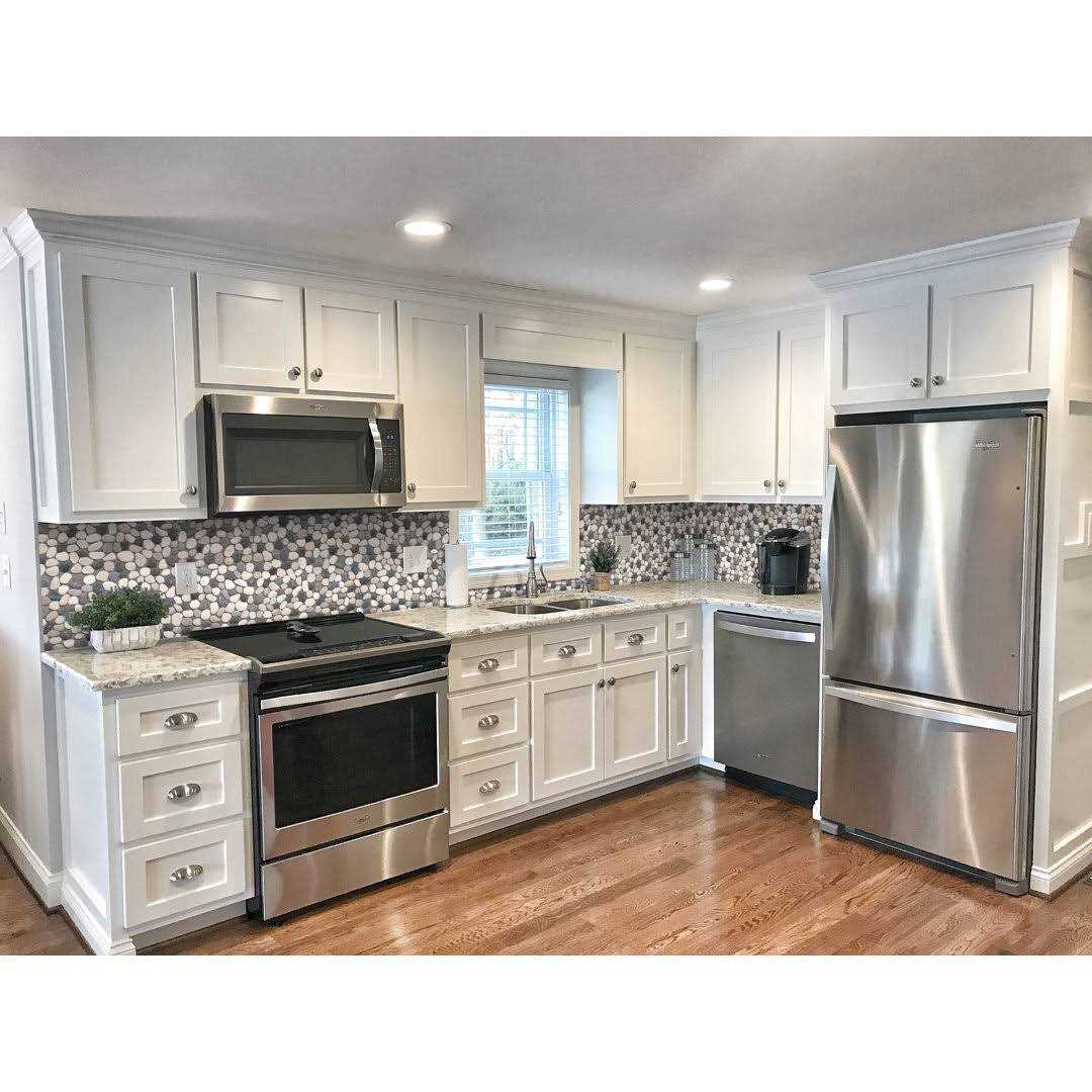 Tile Connection Classic Pebble Tile 11-1/4 in. x 11-1/4 in. x Mesh-Mounted Mosaic Tile - MT - Mrs Treak