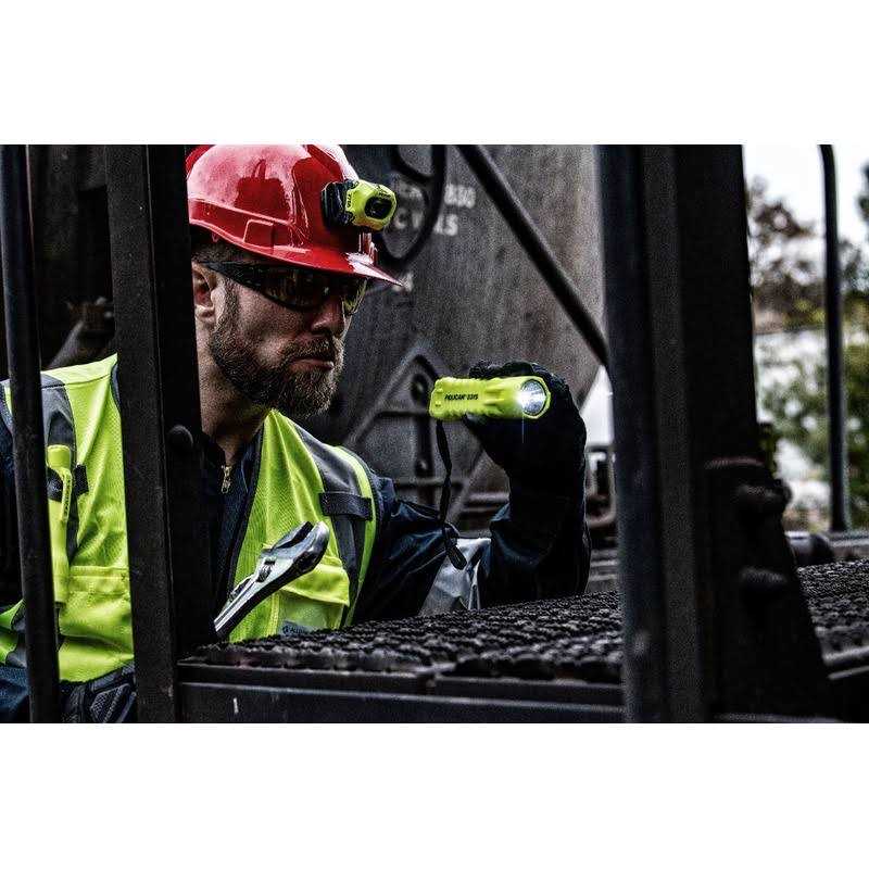 Pelican 3315 LED Flashlight - MT - Mrs Treak