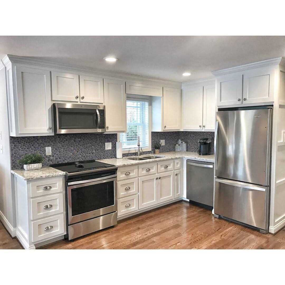 Tile Connection Classic Pebble Tile 11-1/4 in. x 11-1/4 in. x Mesh-Mounted Mosaic Tile - MT - Mrs Treak