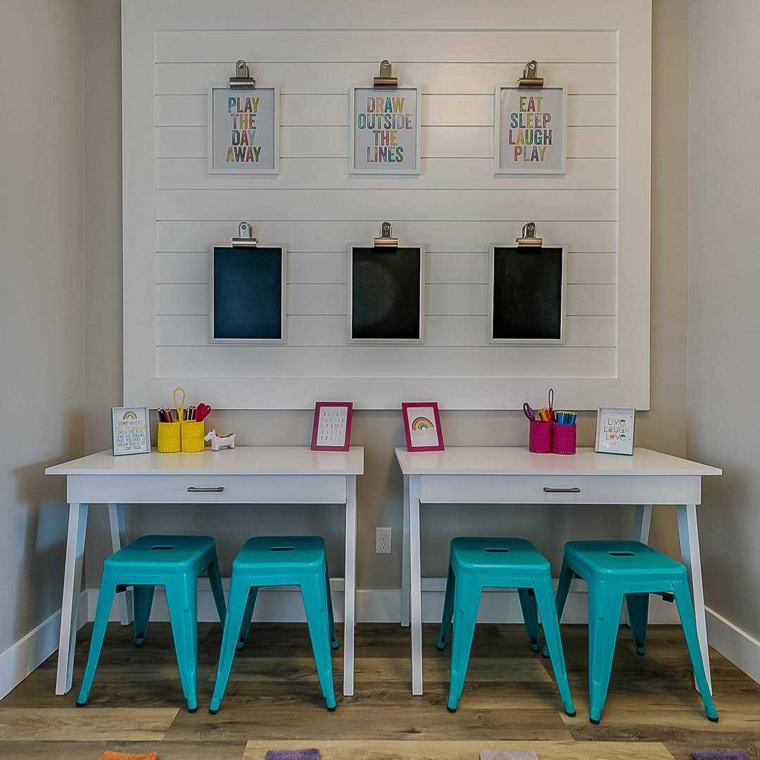 UFP-Edge 1 in. x 4 in. x 8 ft. Timeless Smooth Pine Trim - MT - Mrs Treak