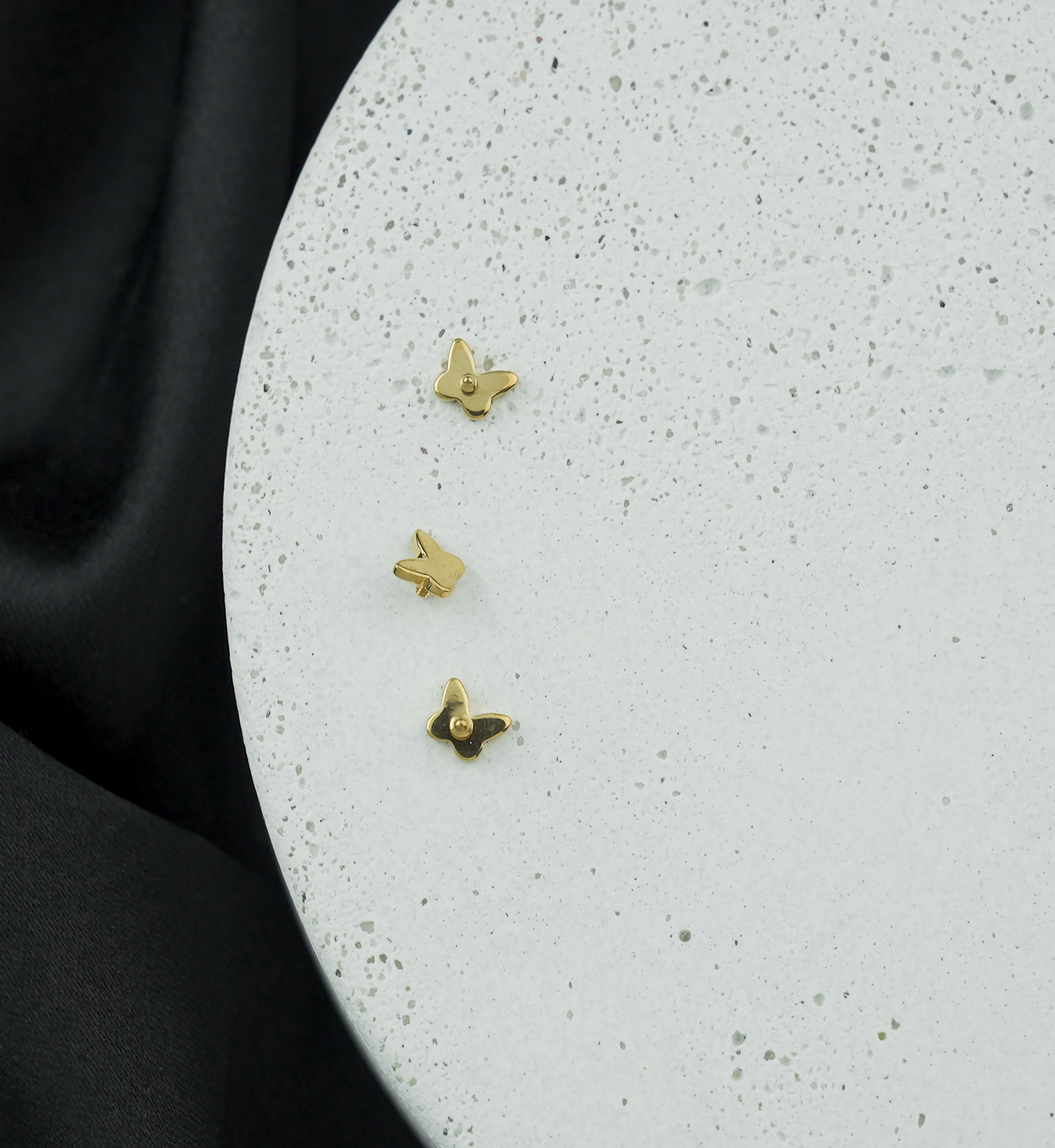 Gold PVD Bubble Butterfly Titanium Internally Threaded Top - Mrs Treak