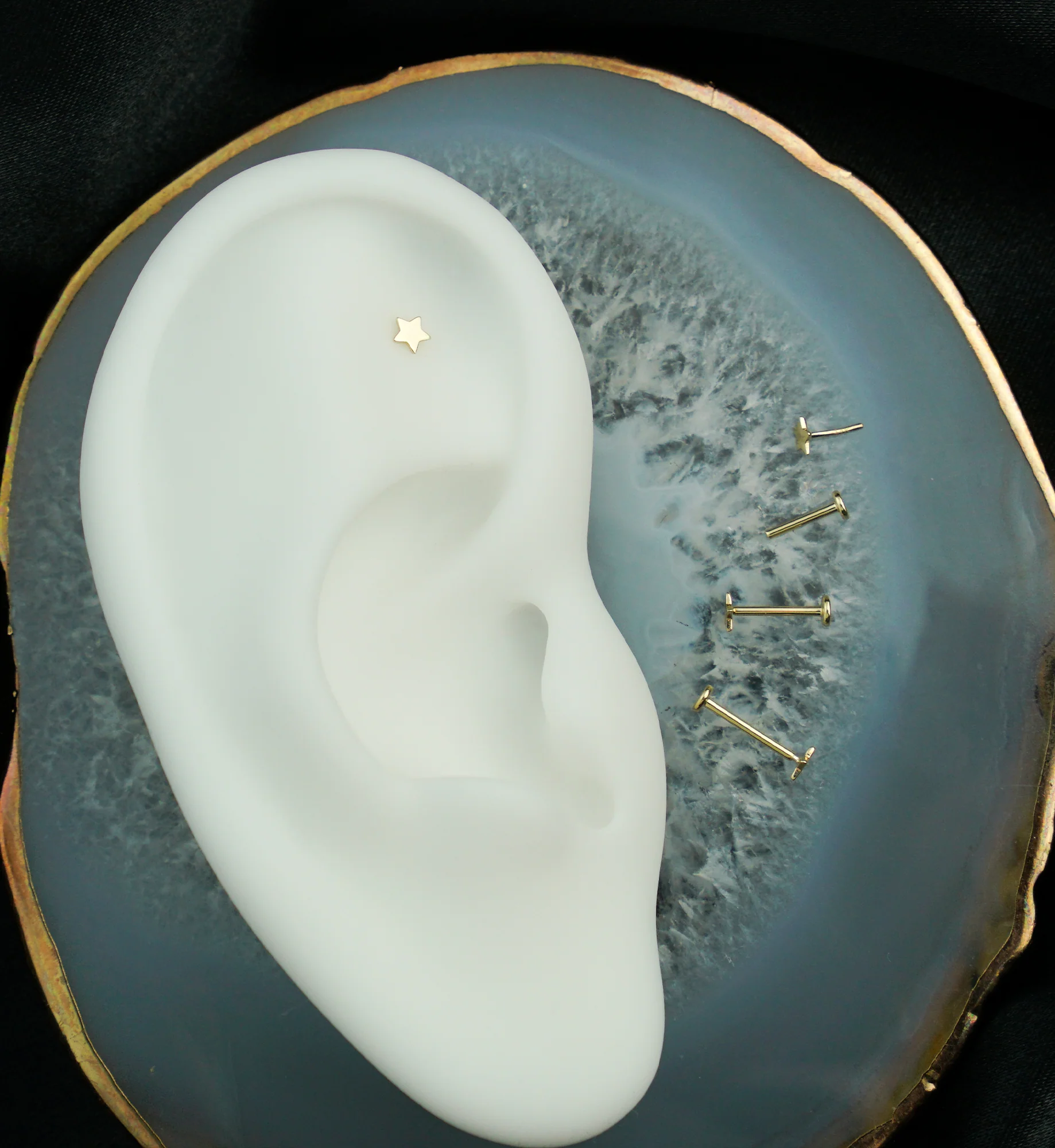 14kt Gold Flat Star Threadless Labret - Mrs Treak