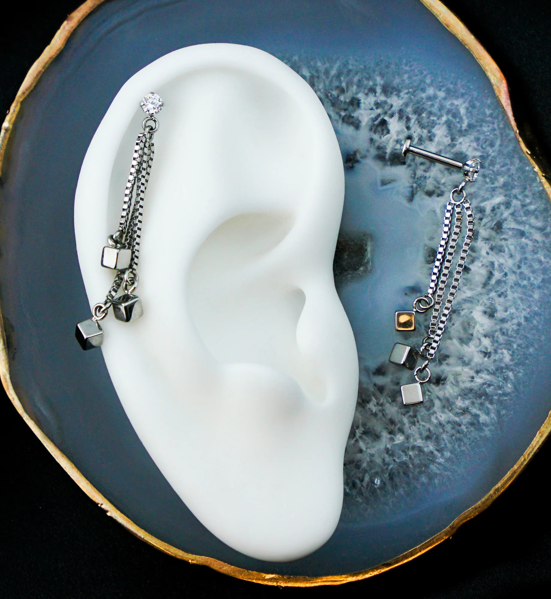 Triple Cube Dangle Chain Stainless Steel Internally Threaded Labret - Mrs Treak