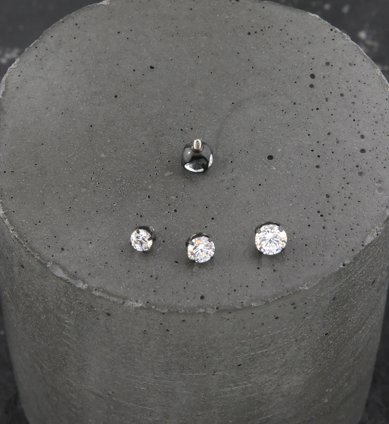 Black PVD Prong Clear CZ Internally Threaded Titanium Top - Mrs Treak