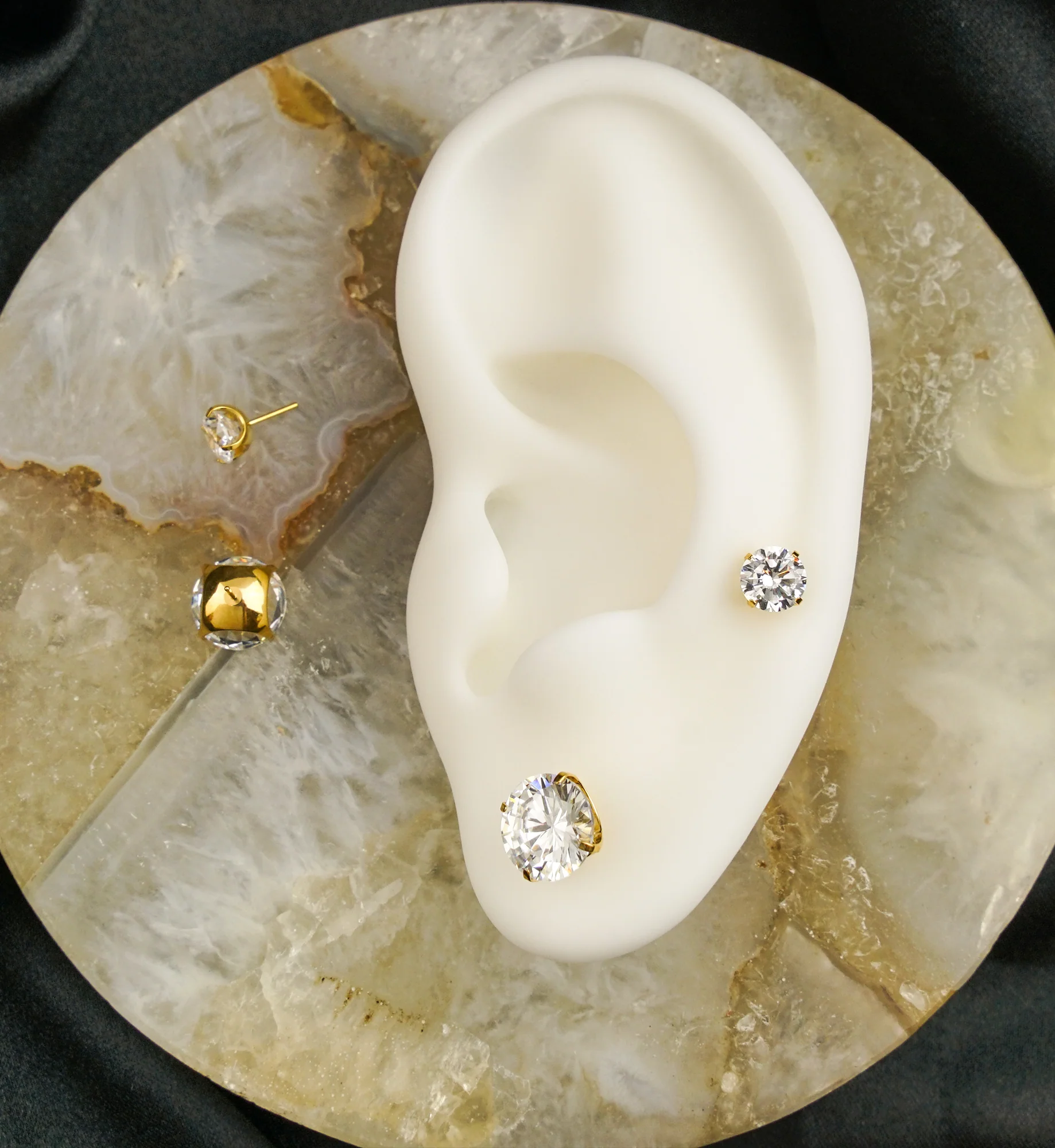 24kt Gold PVD Prong Clear CZ Flat Base Threadless Titanium Top - Mrs Treak