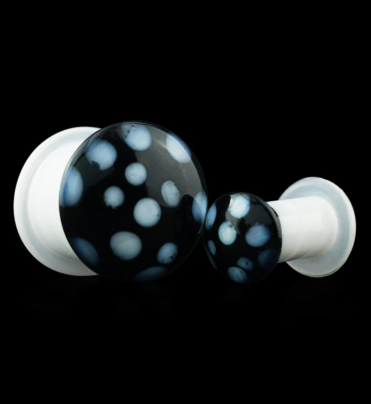 Black Spotted Mushroom Glass Single Flare Plugs - Mrs Treak