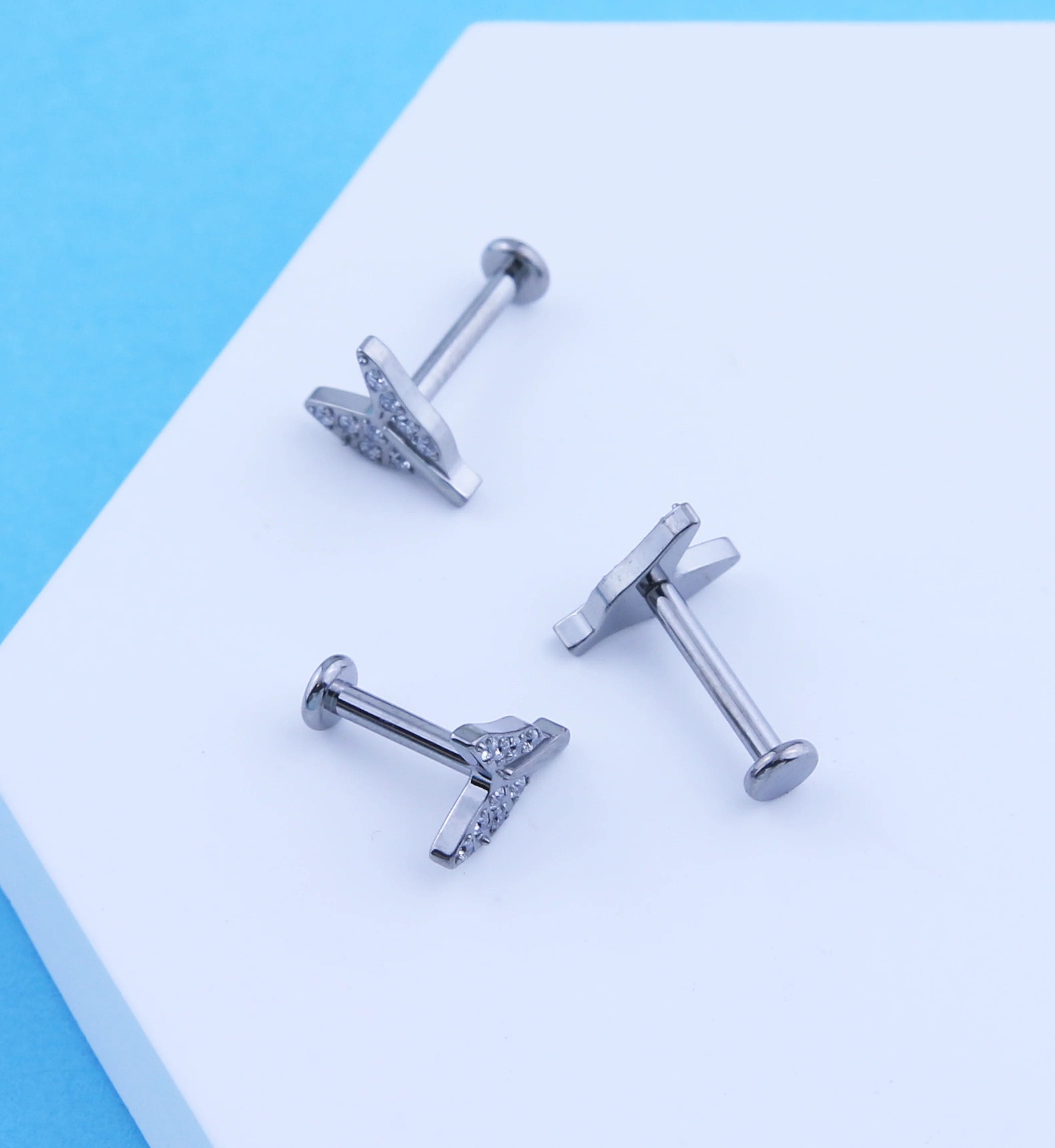 Tail Fin Clear CZ Internally Threaded Titanium Labret - Mrs Treak