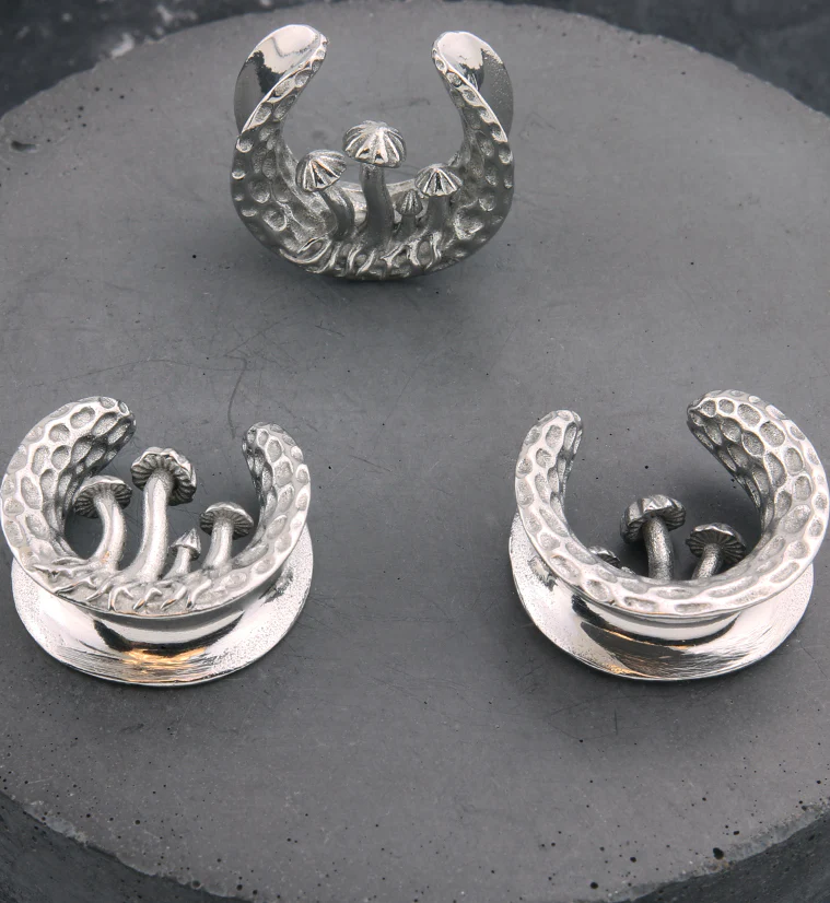 Hammered Mushroom Stainless Steel Saddles - Mrs Treak