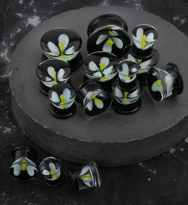 White Poppy Flower Black Glass Double Flare Plugs - Mrs Treak