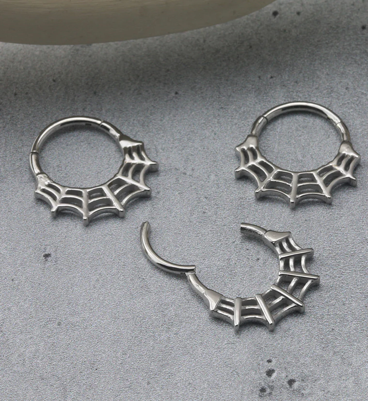 Spiderweb Hinged Segment Ring - Mrs Treak