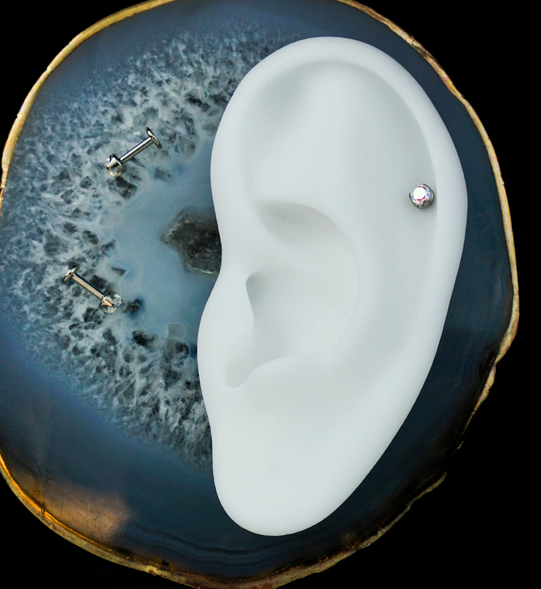 Flat Back Prong Rainbow Aurora CZ Internally Threaded Titanium Labret - Mrs Treak