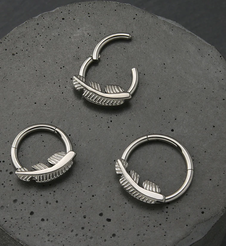 Leaf Titanium Hinged Segment Ring - Mrs Treak
