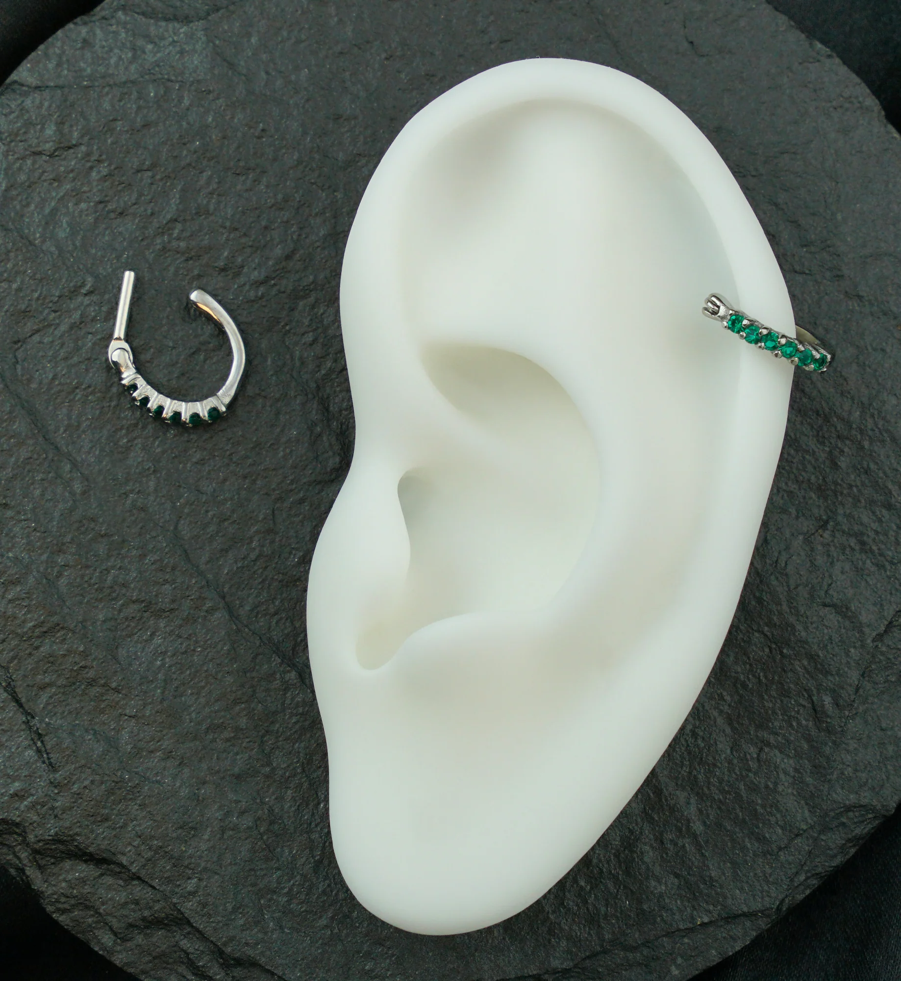 Side-Facing Emerald CZ Stainless Steel Hinged Segment D-Ring - Mrs Treak