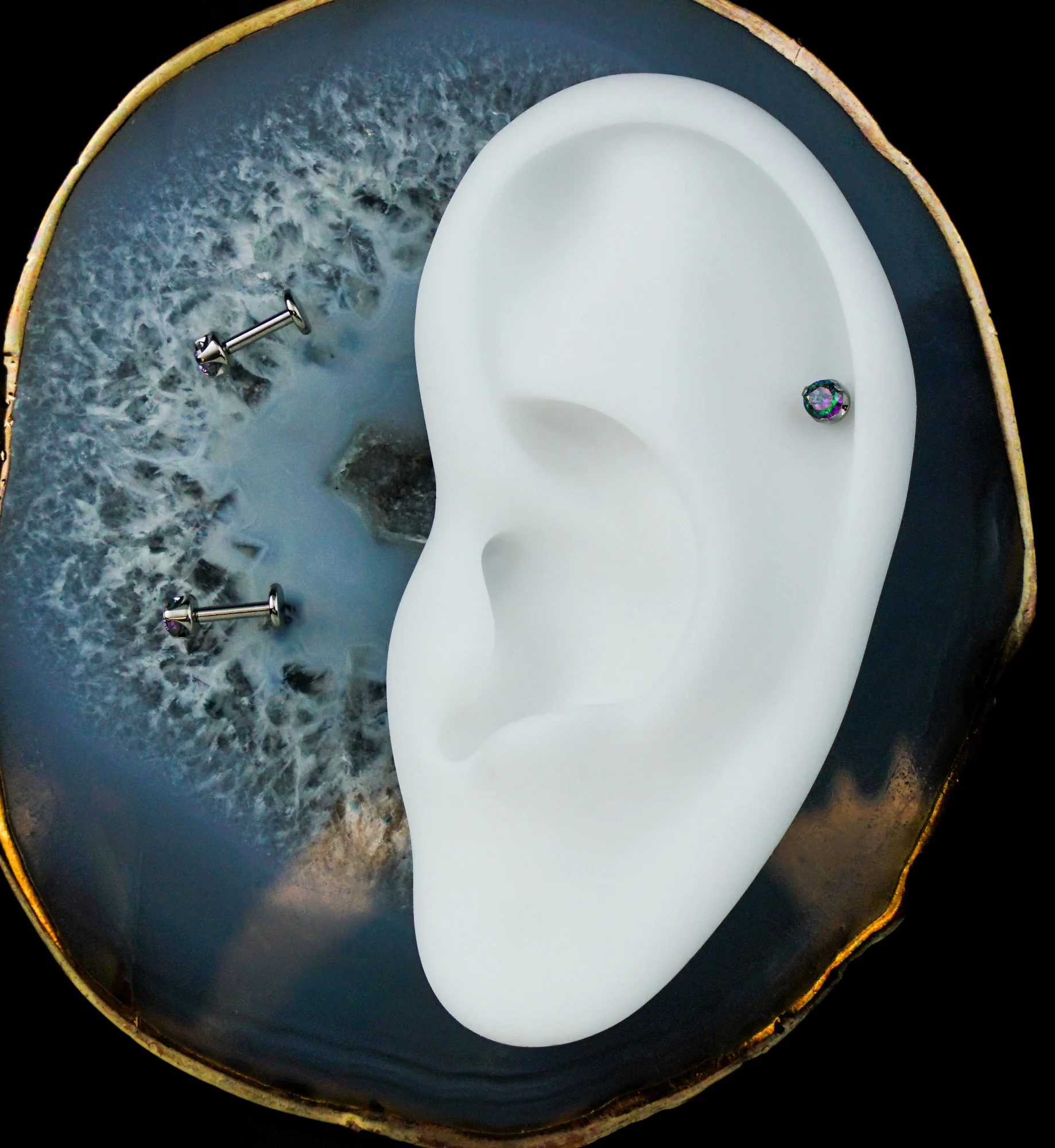 Flat Back Prong Black Aurora CZ Internally Threaded Titanium Labret - Mrs Treak