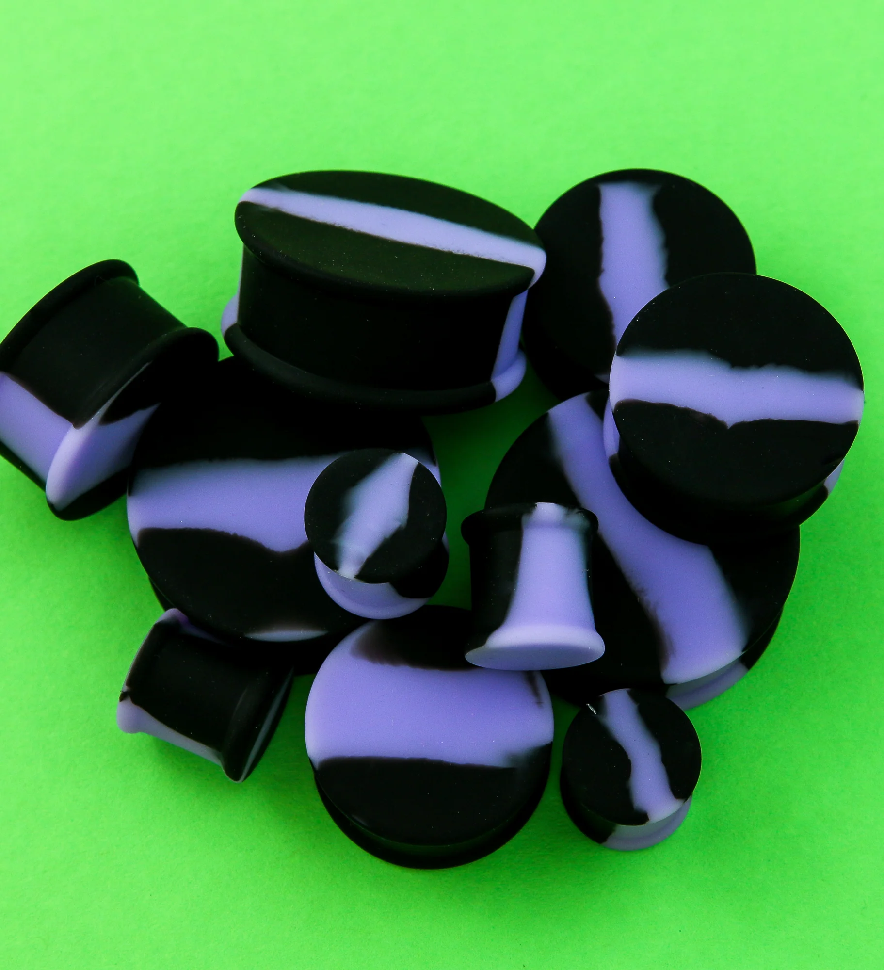 Lavender And Black Double Flare Silicone Plugs - Mrs Treak