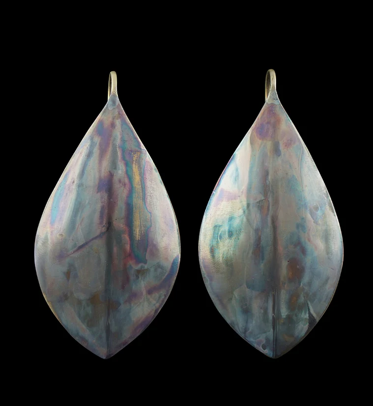 14G Tarnished Brass Leaf Hangers - Mrs Treak