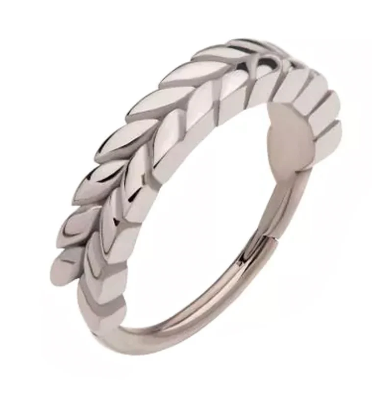 Side Facing Laurel Hinged Segment Ring - Mrs Treak