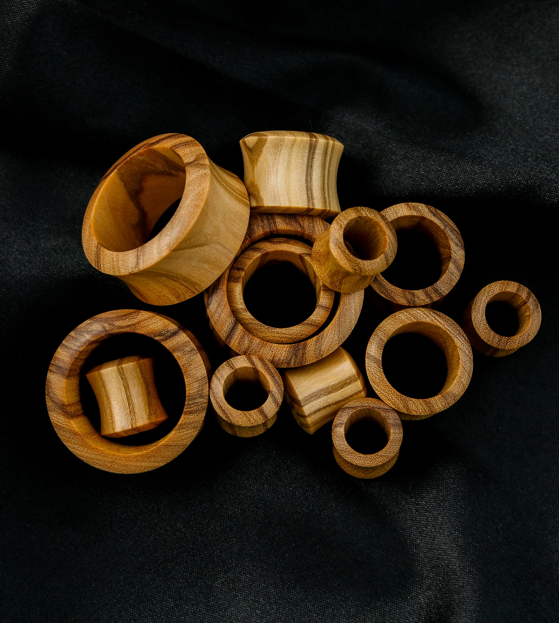 Olive Wood Tunnel Plugs - Mrs Treak