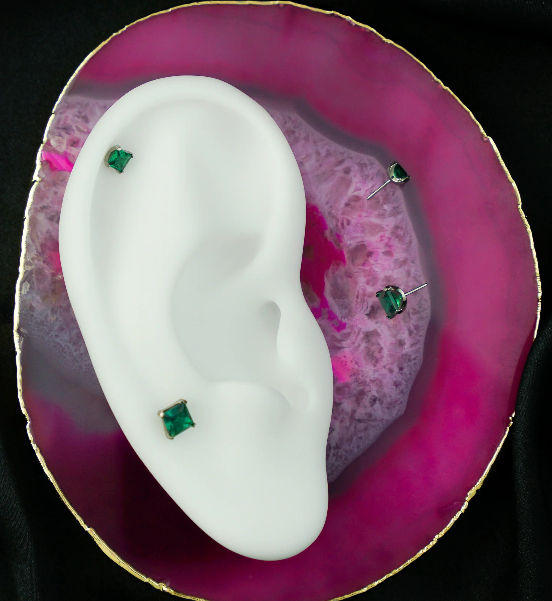 Rhombus Emerald CZ Threadless Titanium Top - Mrs Treak