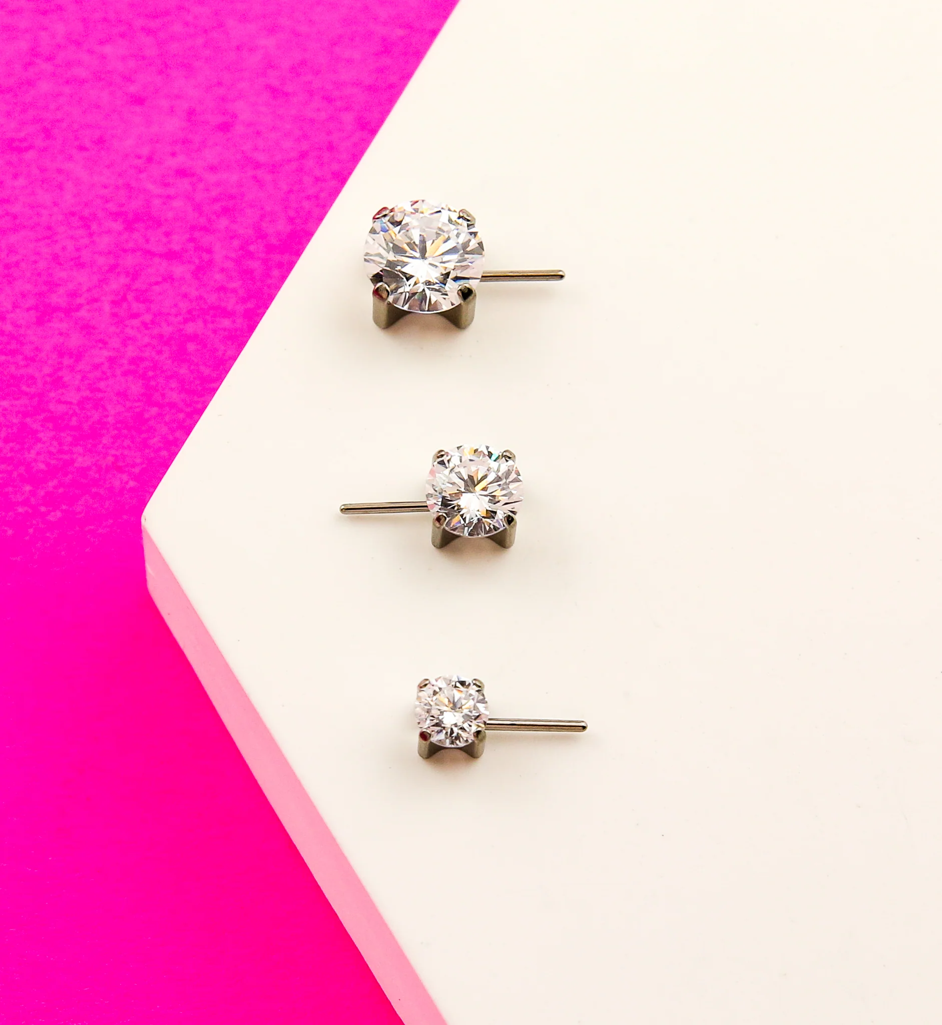 Forward Facing Prong Clear CZ Titanium Threadless Top - Mrs Treak