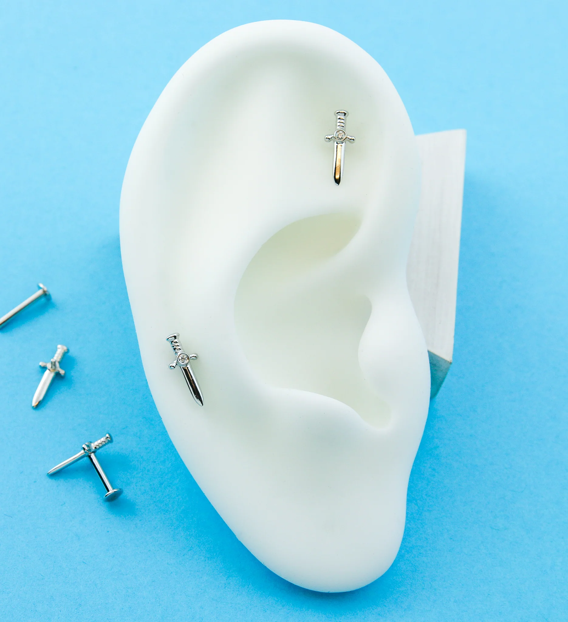 14kt White Gold Dagger Clear CZ Internally Threaded Labret - Mrs Treak