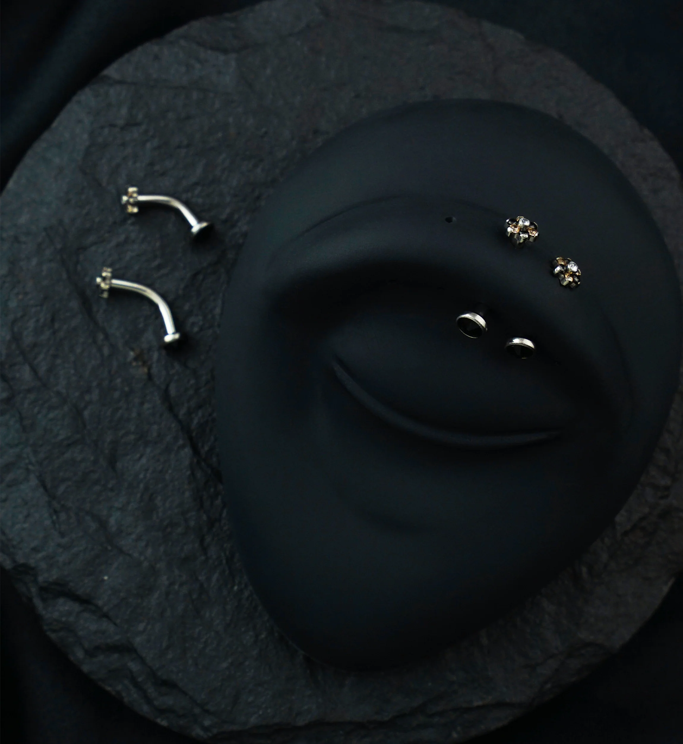 Flower Black And Pink CZ Titanium Internally Threaded Curved Barbell - Mrs Treak