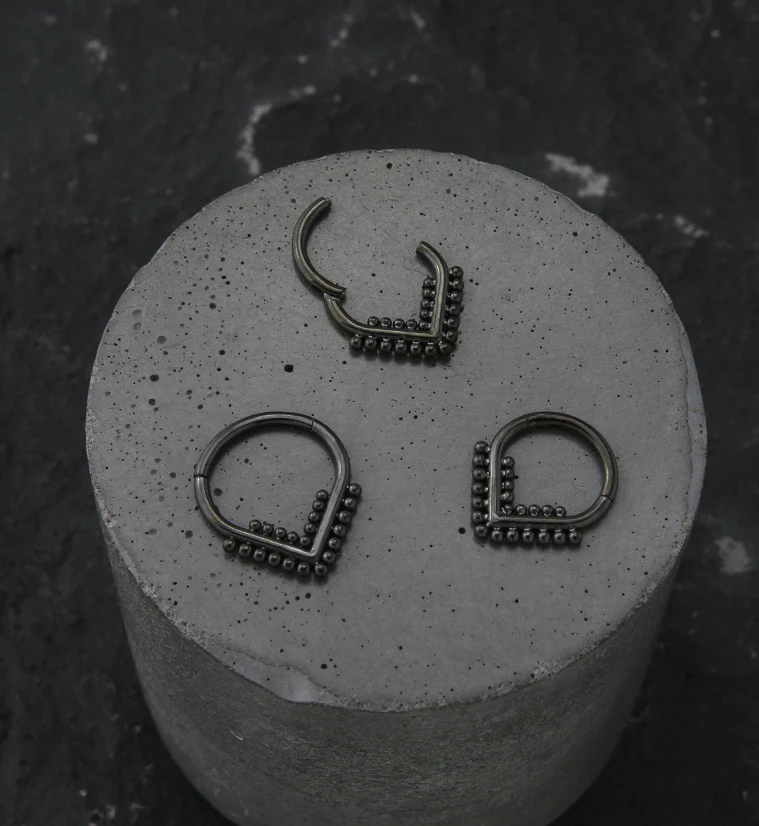 Black PVD Beaded Point Titanium Hinged Segment Ring - Mrs Treak