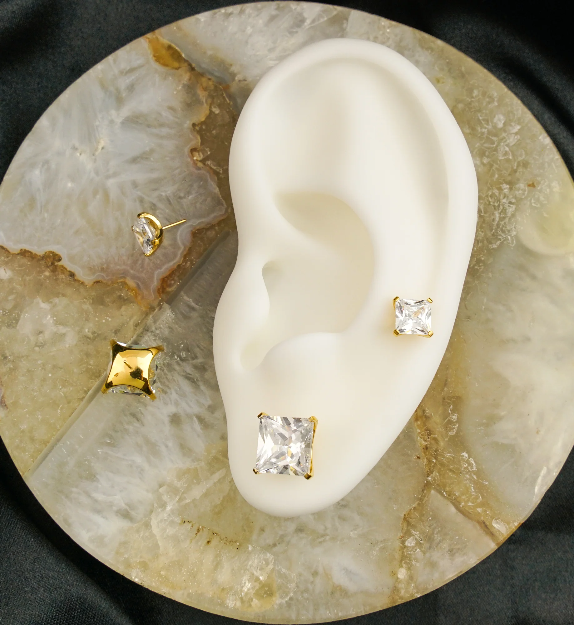 24kt Gold PVD Princess Clear CZ Flat Base Threadless Titanium Top - Mrs Treak