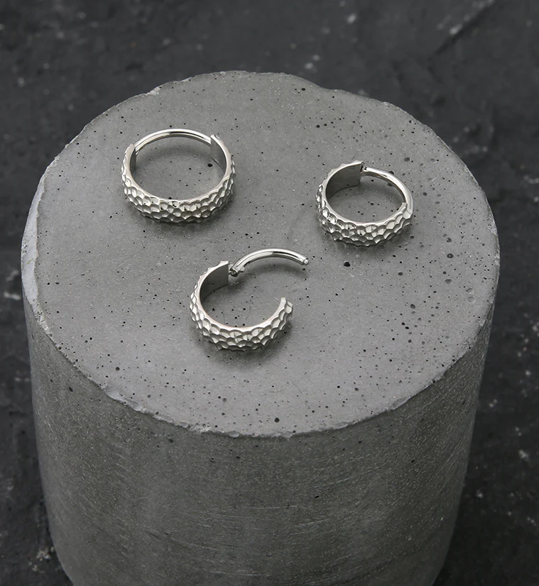 Hammered Titanium Hinged Segment Ring - Mrs Treak